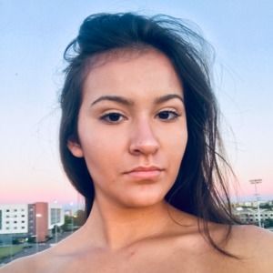 Meet your Posher, Maia